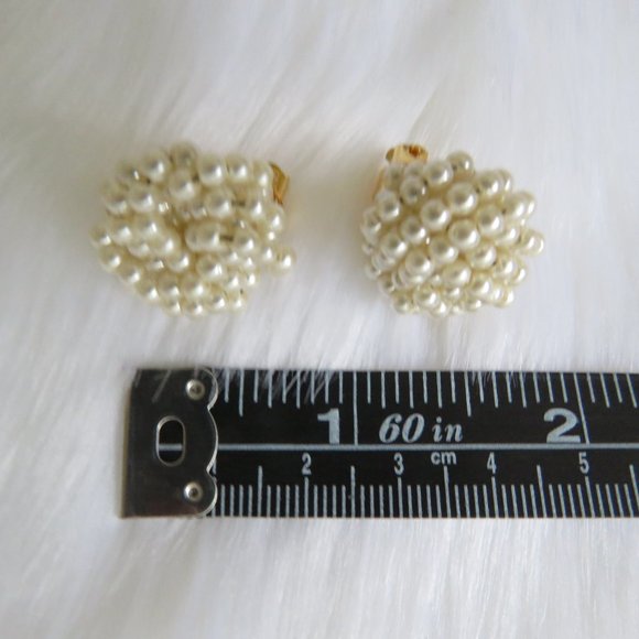 Vintage Faux Pearl Cluster Clip On Earrings - Picture 4 of 5